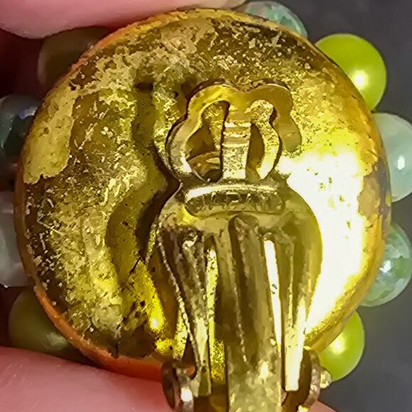 VINTAGE 3 strand iridescent bead & pearl necklace and matching clip on earrings - Picture 10 of 13